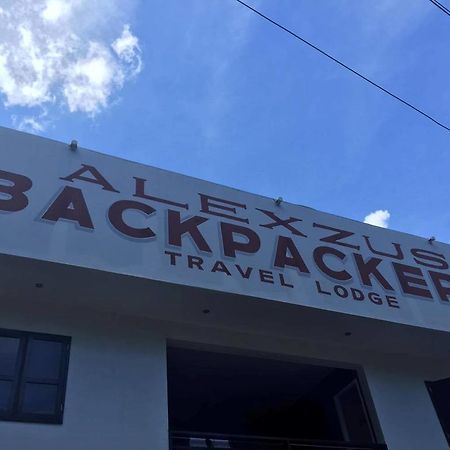 אל נידו Alexzus Backpackers Travel Lodge מראה חיצוני תמונה