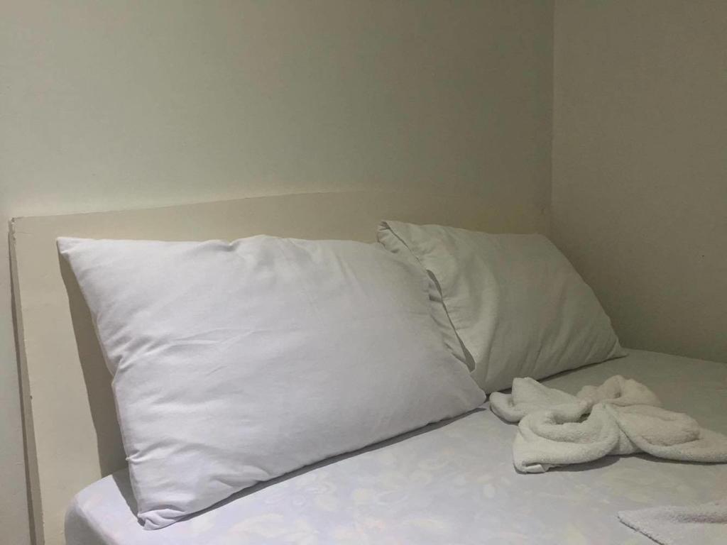 אל נידו Alexzus Backpackers Travel Lodge מראה חיצוני תמונה