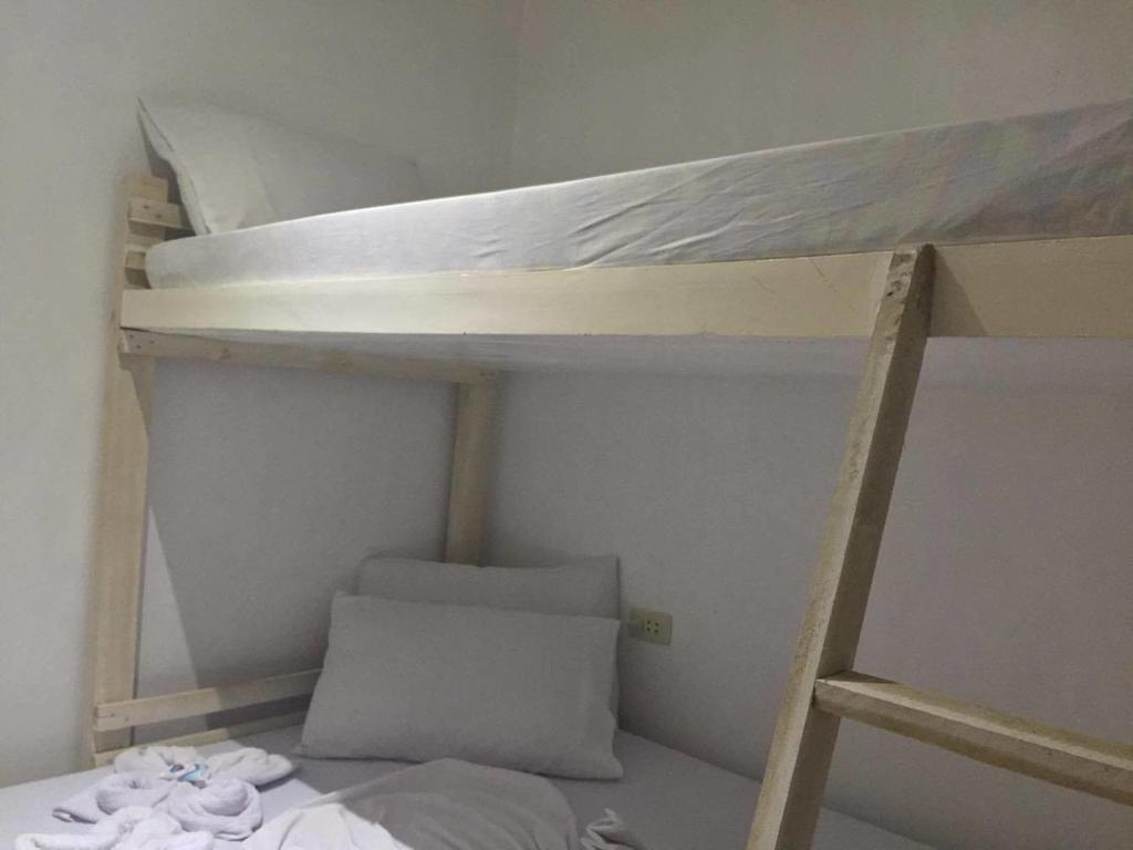 אל נידו Alexzus Backpackers Travel Lodge מראה חיצוני תמונה